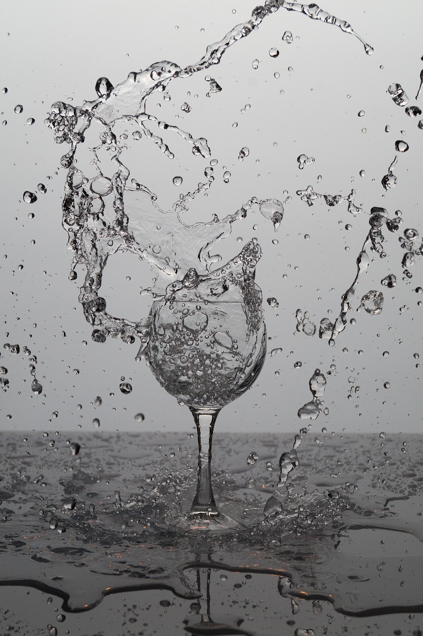 water, glass, drops-1291345.jpg